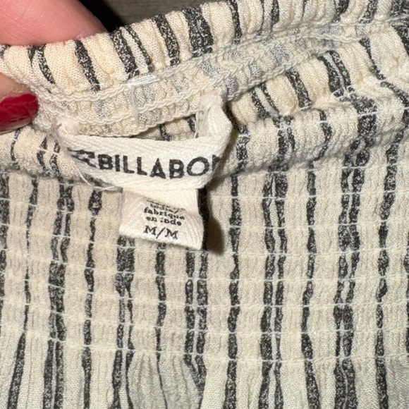 Billabong Beachy Off-Shoulder Cream and Black Top Boho Top Size Medium Tall In - Picture 8 of 9